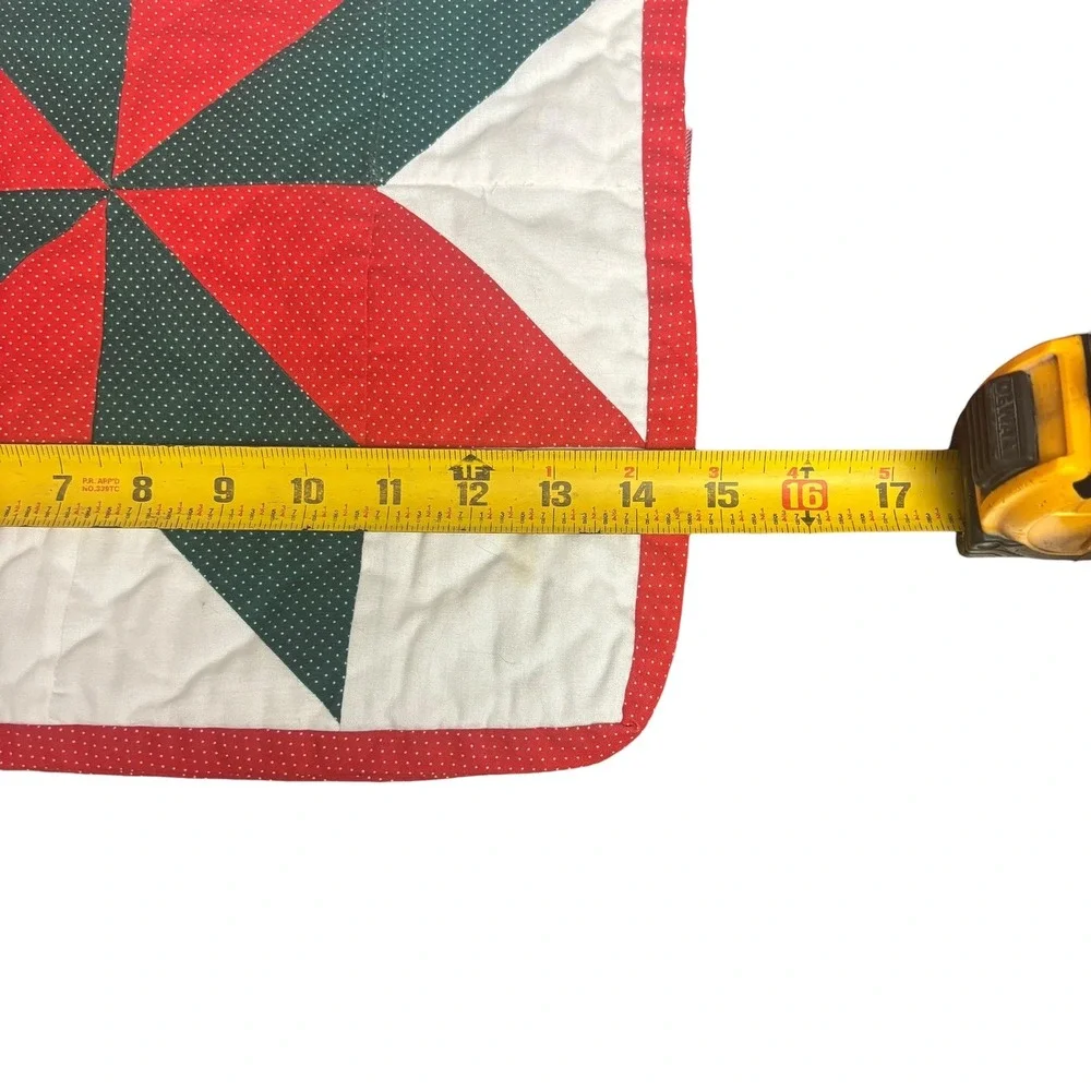 Christmas Quilted Table Runner‎ Star Pattern Red Green White Holiday Decor VTG